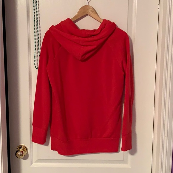 Red sweater! - Picture 2 of 3